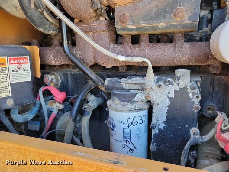 image for item DZ6654 1995 Case 721B wheel loader