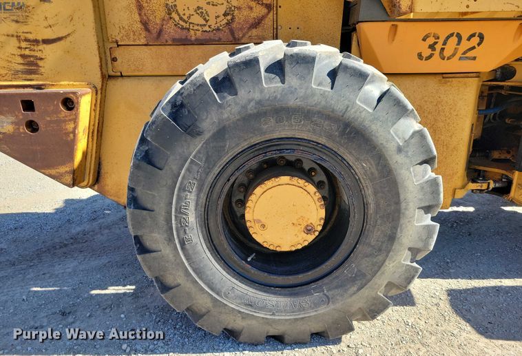image for item DZ6654 1995 Case 721B wheel loader