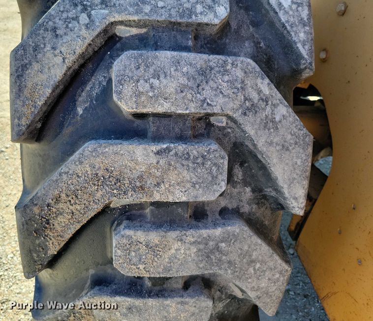 image for item DZ6654 1995 Case 721B wheel loader