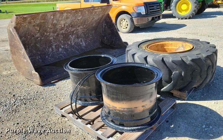 image for item DZ6654 1995 Case 721B wheel loader