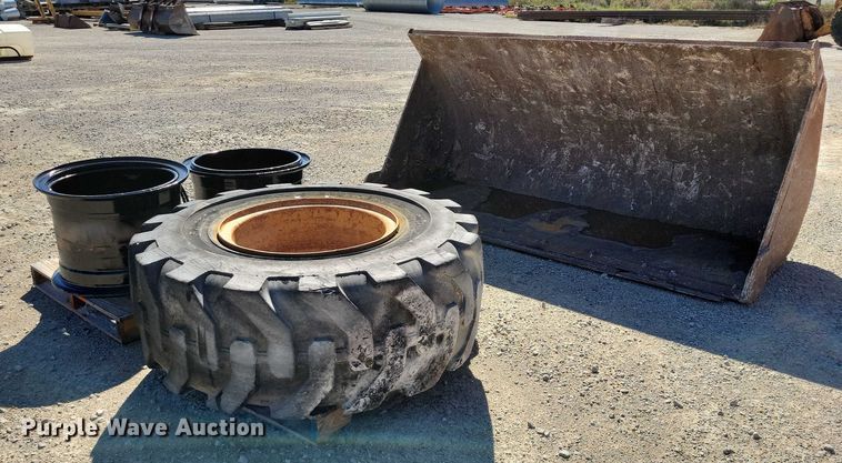 image for item DZ6654 1995 Case 721B wheel loader