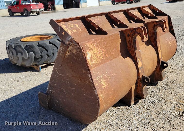 image for item DZ6654 1995 Case 721B wheel loader