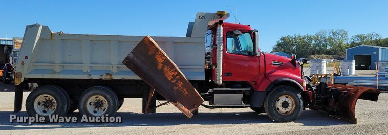 image for item DZ6656 2002 Volvo VHD64F dump truck