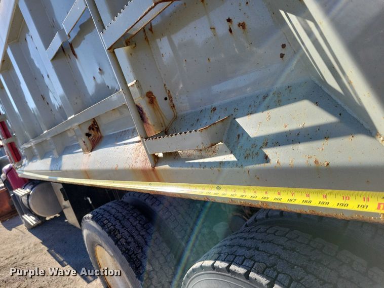 image for item DZ6656 2002 Volvo VHD64F dump truck