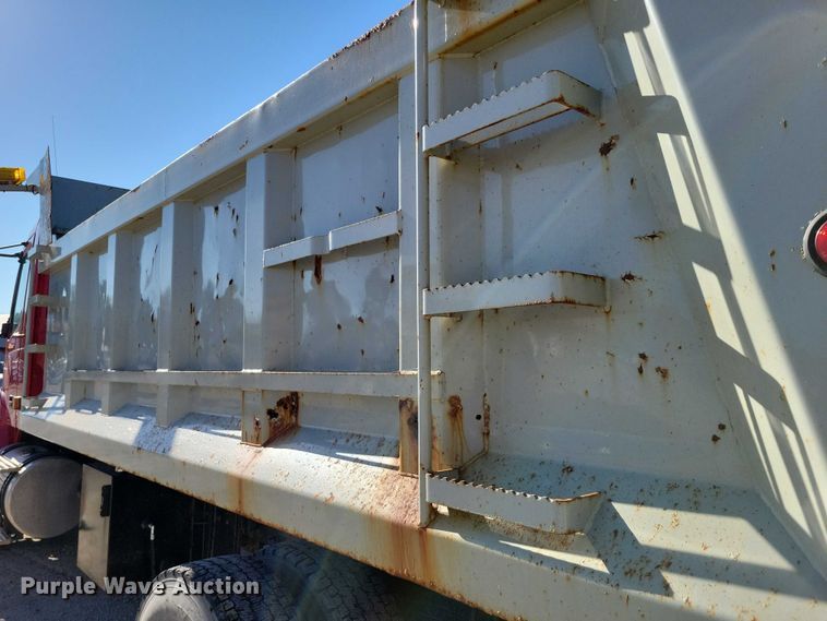 image for item DZ6656 2002 Volvo VHD64F dump truck