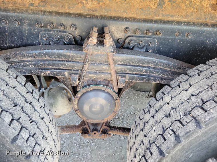 image for item DZ6656 2002 Volvo VHD64F dump truck