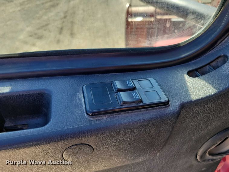 image for item DZ6656 2002 Volvo VHD64F dump truck