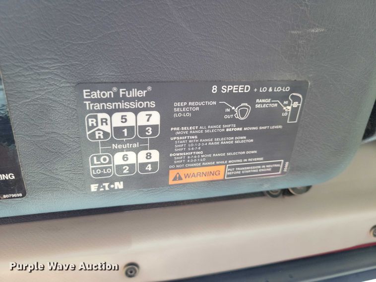 image for item DZ6656 2002 Volvo VHD64F dump truck