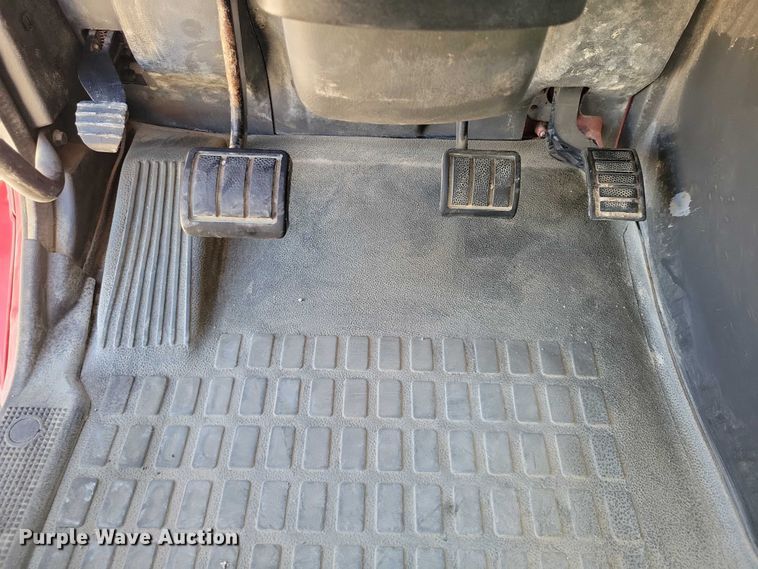 image for item DZ6656 2002 Volvo VHD64F dump truck