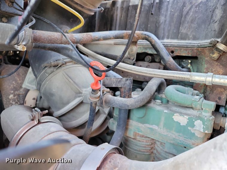 image for item DZ6656 2002 Volvo VHD64F dump truck