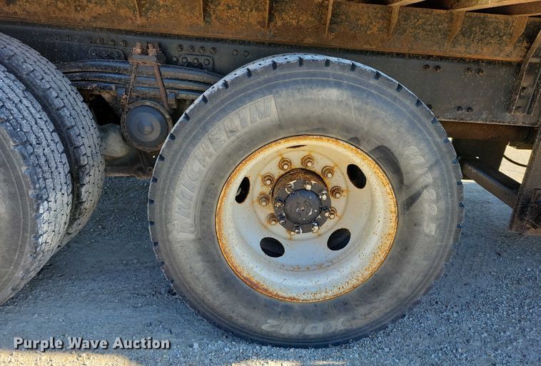 image for item DZ6656 2002 Volvo VHD64F dump truck