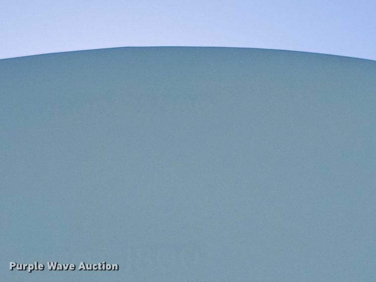 image for item DZ6657 1997 International  4700 water truck