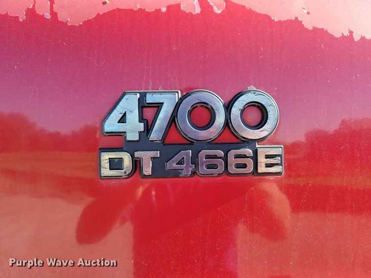 image for item DZ6657 1997 International  4700 water truck