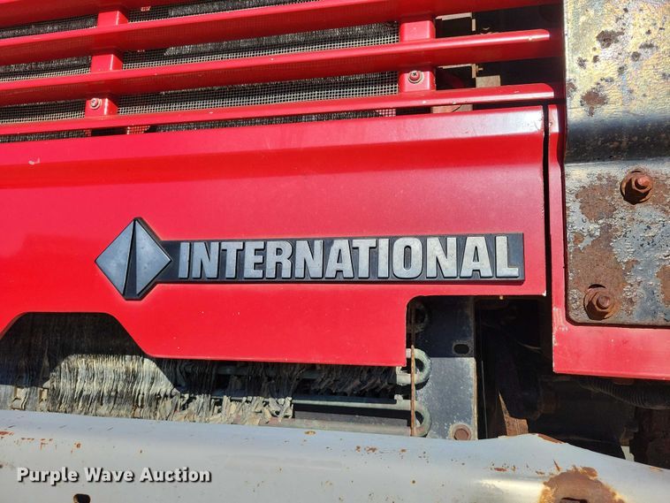 image for item DZ6657 1997 International  4700 water truck