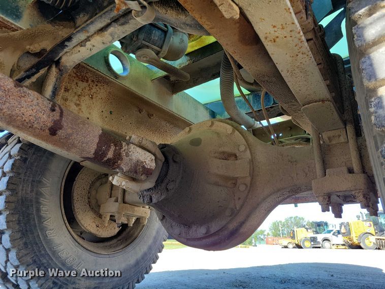 image for item DZ6657 1997 International  4700 water truck