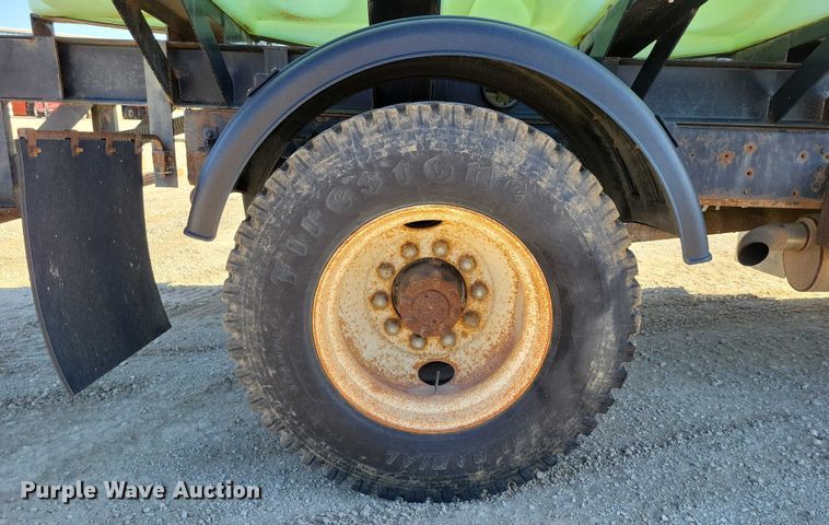 image for item DZ6657 1997 International  4700 water truck