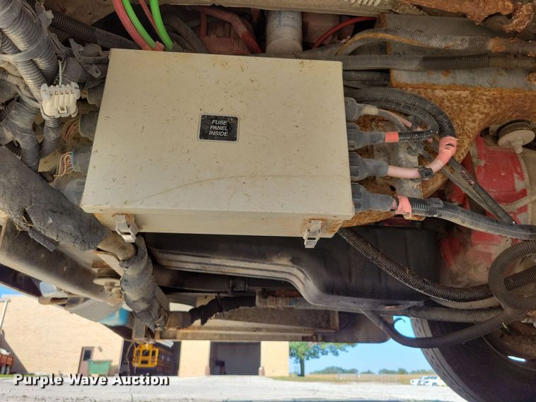 image for item DZ6658 2013 Bluebird school bus