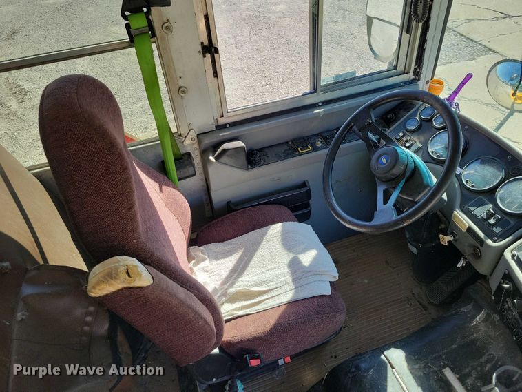 image for item DZ6658 2013 Bluebird school bus