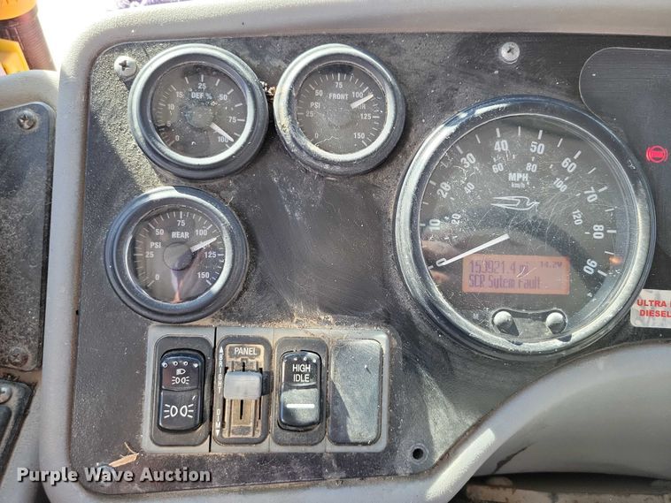 image for item DZ6658 2013 Bluebird school bus