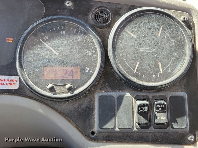 image for item DZ6658 2013 Bluebird school bus