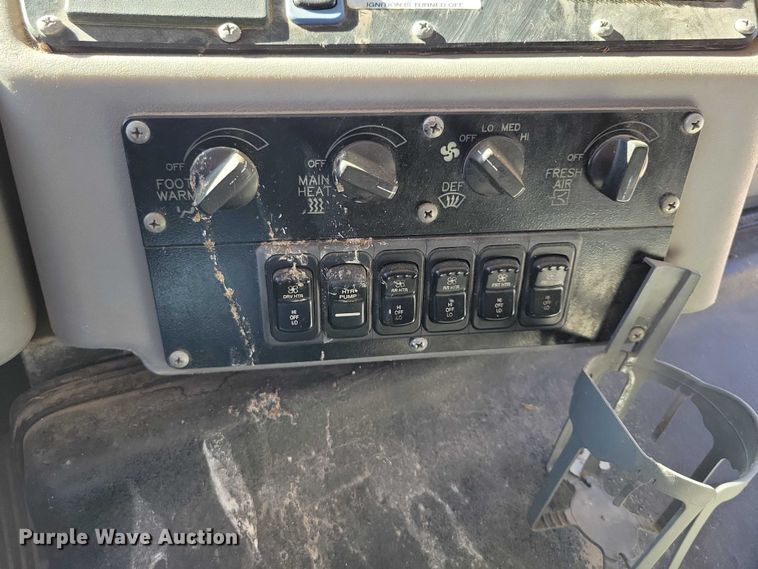 image for item DZ6658 2013 Bluebird school bus