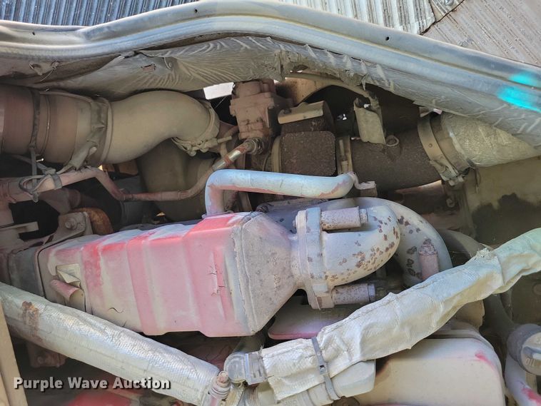 image for item DZ6658 2013 Bluebird school bus