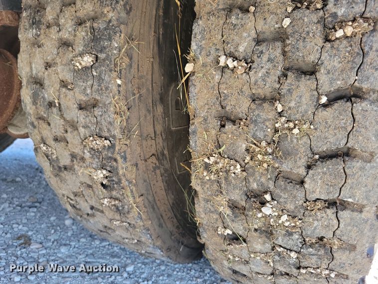 image for item DZ6658 2013 Bluebird school bus