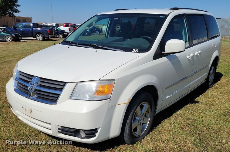 image for item DZ6660 2010 Dodge Grand Caravan van