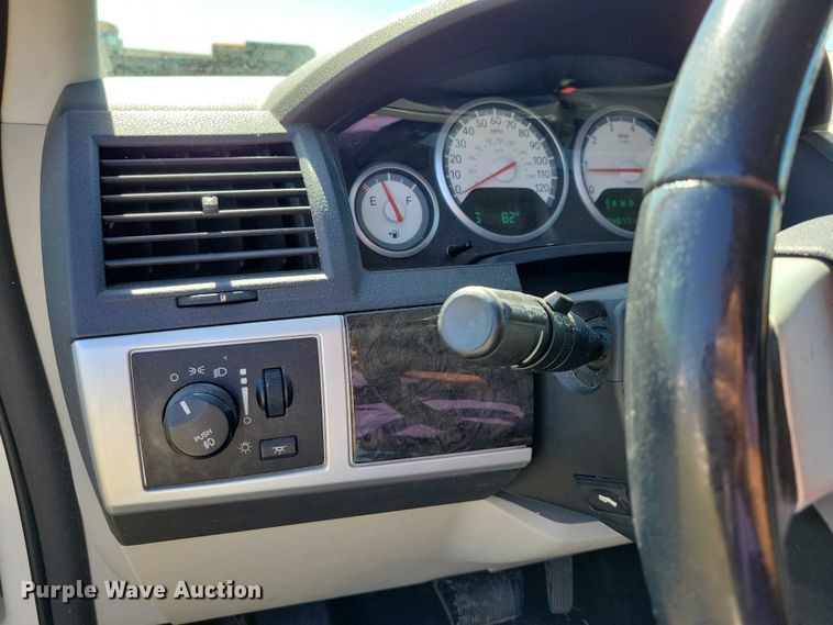 image for item DZ6660 2010 Dodge Grand Caravan van