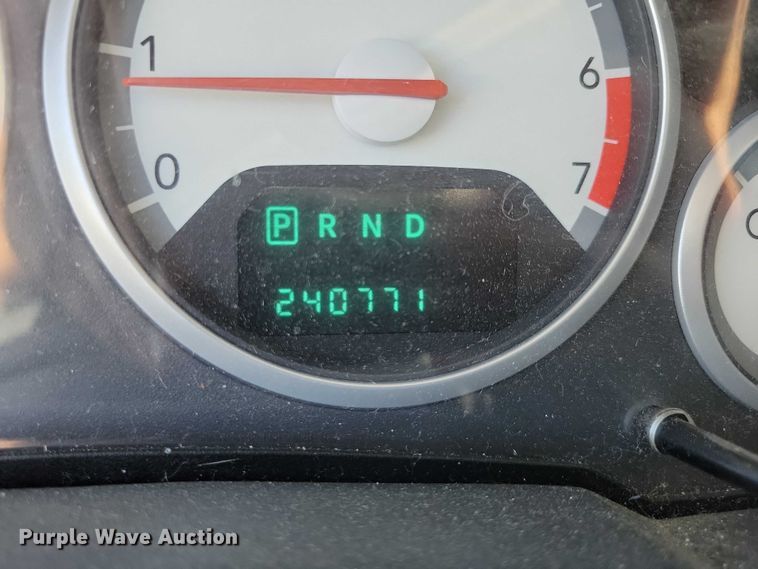 image for item DZ6660 2010 Dodge Grand Caravan van