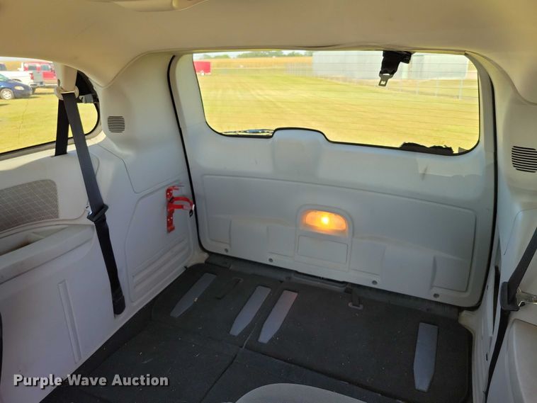 image for item DZ6660 2010 Dodge Grand Caravan van
