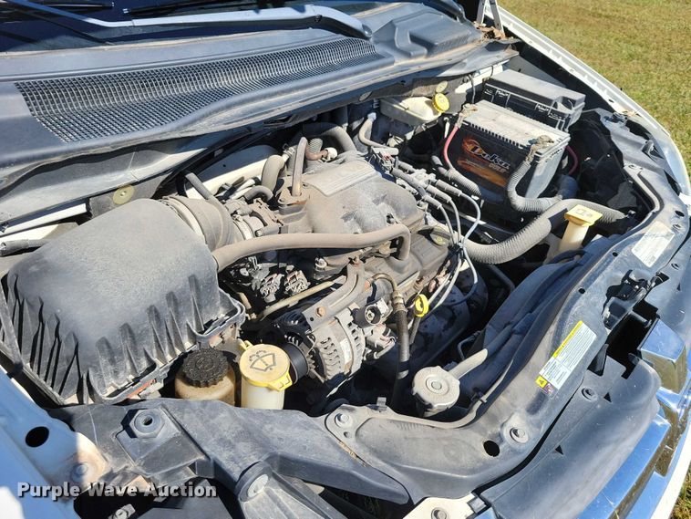 image for item DZ6660 2010 Dodge Grand Caravan van