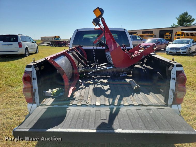 image for item DZ6661 2003 Chevrolet  Silverado 1500 Ext. Cab pickup truck