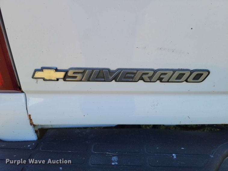 image for item DZ6661 2003 Chevrolet  Silverado 1500 Ext. Cab pickup truck