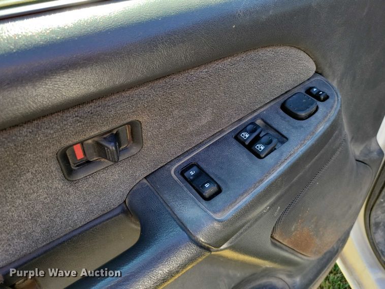 image for item DZ6661 2003 Chevrolet  Silverado 1500 Ext. Cab pickup truck