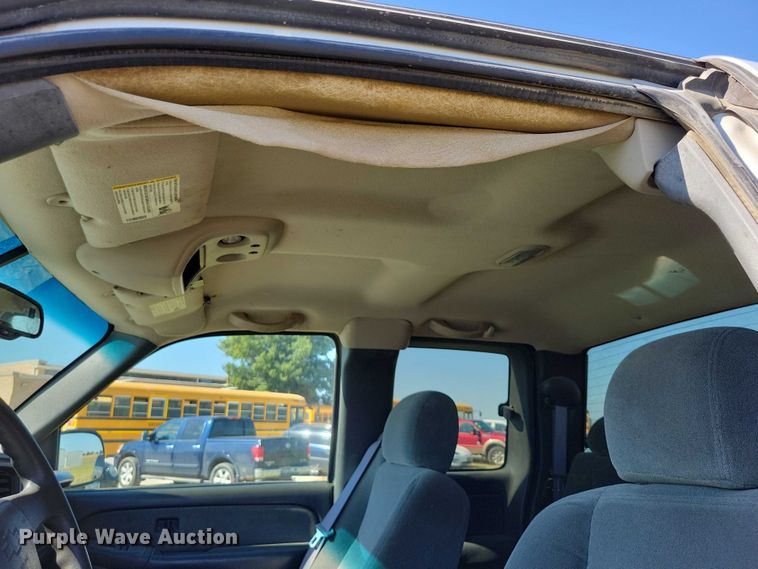 image for item DZ6661 2003 Chevrolet  Silverado 1500 Ext. Cab pickup truck