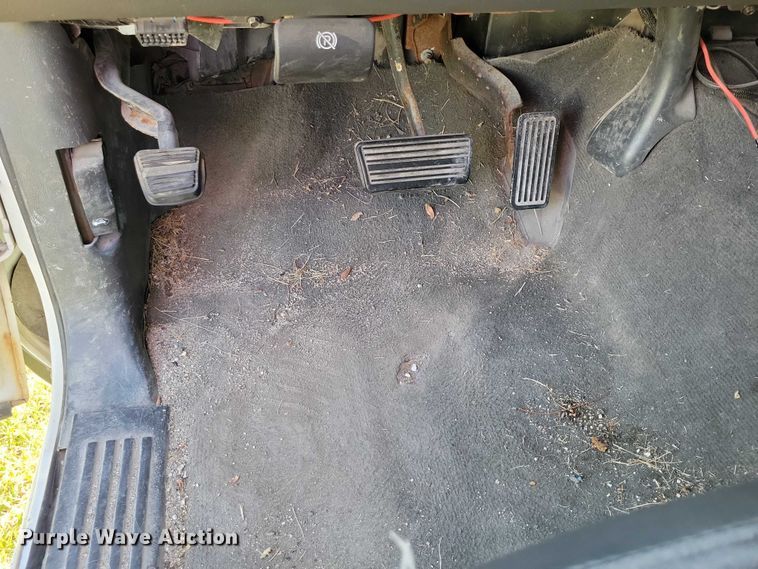 image for item DZ6661 2003 Chevrolet  Silverado 1500 Ext. Cab pickup truck