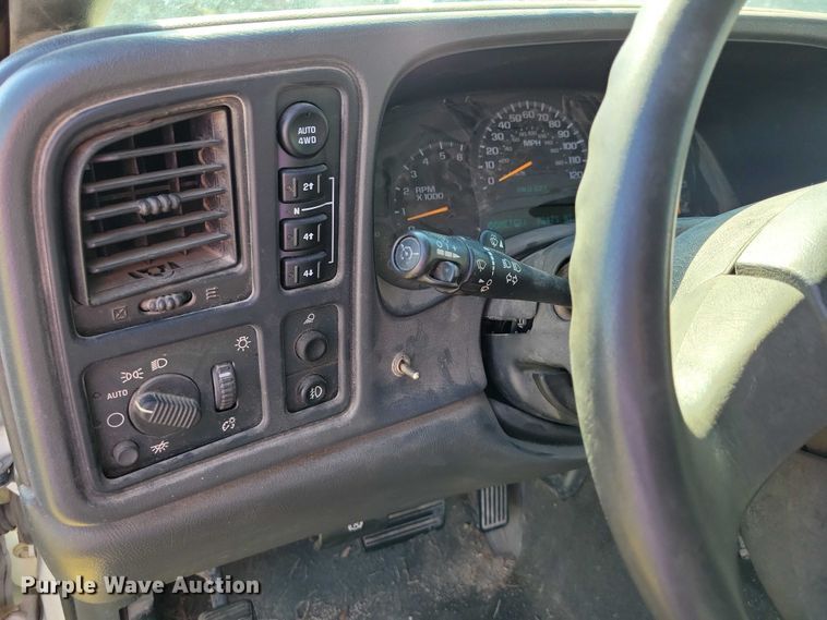 image for item DZ6661 2003 Chevrolet  Silverado 1500 Ext. Cab pickup truck