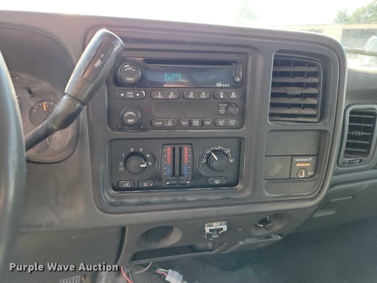 image for item DZ6661 2003 Chevrolet  Silverado 1500 Ext. Cab pickup truck