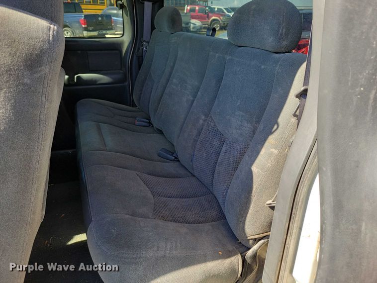 image for item DZ6661 2003 Chevrolet  Silverado 1500 Ext. Cab pickup truck