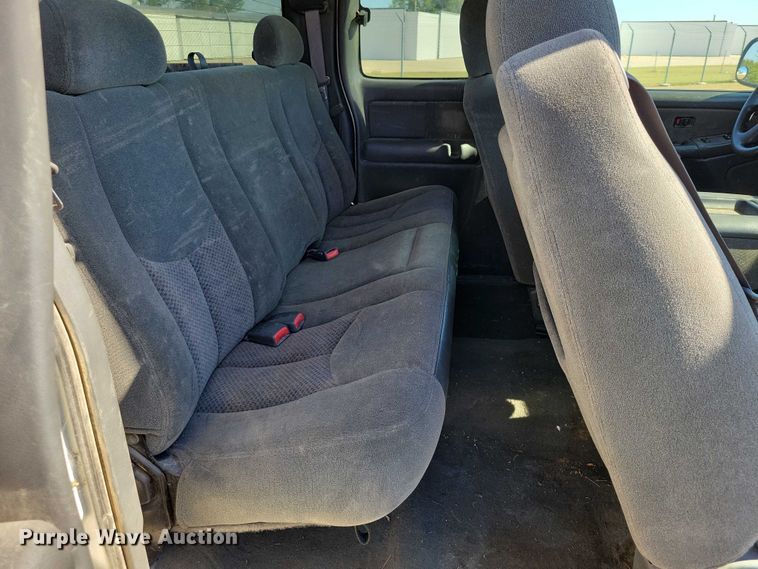 image for item DZ6661 2003 Chevrolet  Silverado 1500 Ext. Cab pickup truck