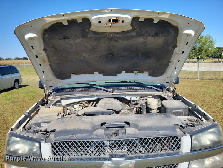 image for item DZ6661 2003 Chevrolet  Silverado 1500 Ext. Cab pickup truck