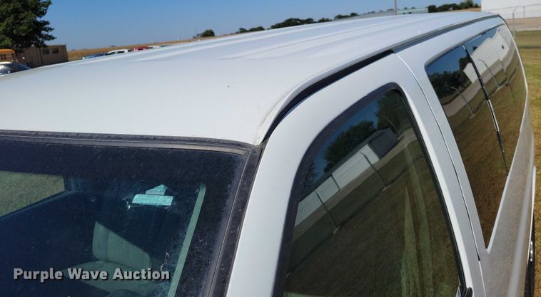 image for item DZ6662 2017 Chevrolet  Express van