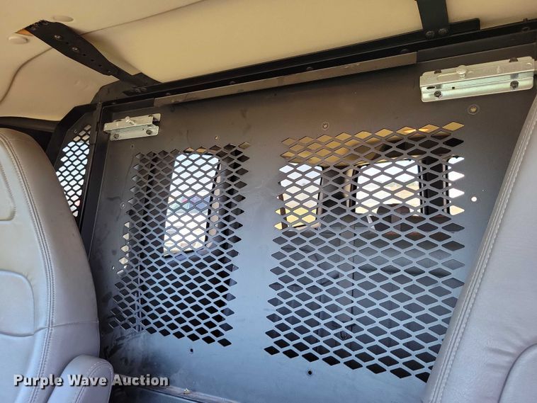 image for item DZ6662 2017 Chevrolet  Express van