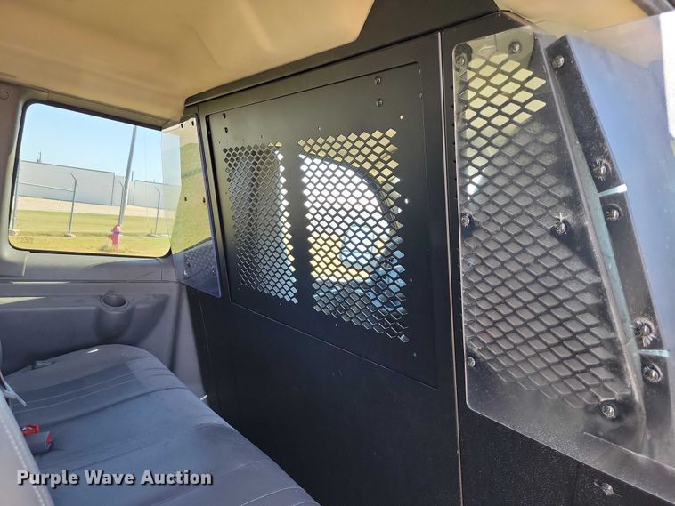 image for item DZ6662 2017 Chevrolet  Express van