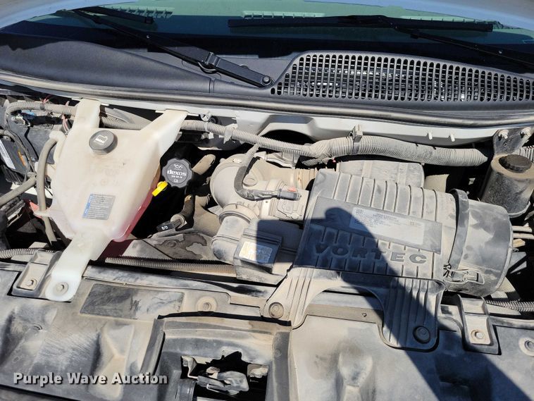 image for item DZ6662 2017 Chevrolet  Express van