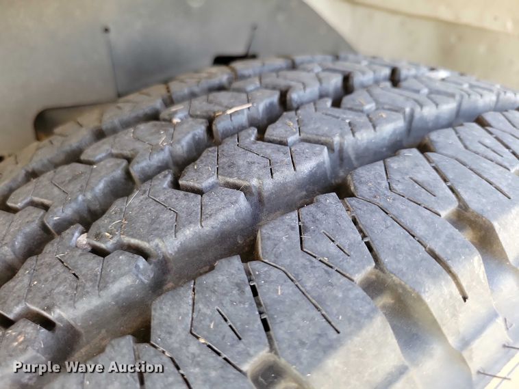 image for item DZ6662 2017 Chevrolet  Express van