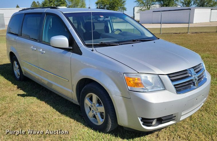 image for item DZ6663 2010 Dodge Grand Caravan  van