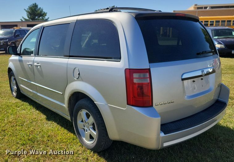 image for item DZ6663 2010 Dodge Grand Caravan  van
