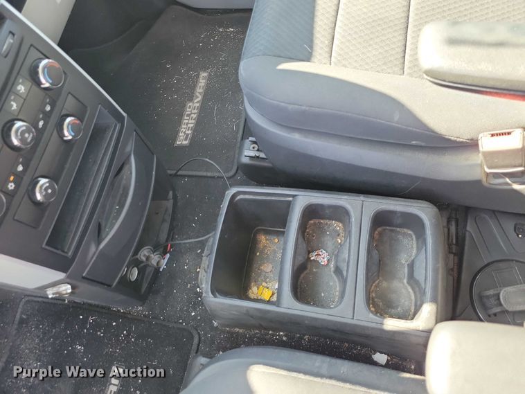 image for item DZ6663 2010 Dodge Grand Caravan  van